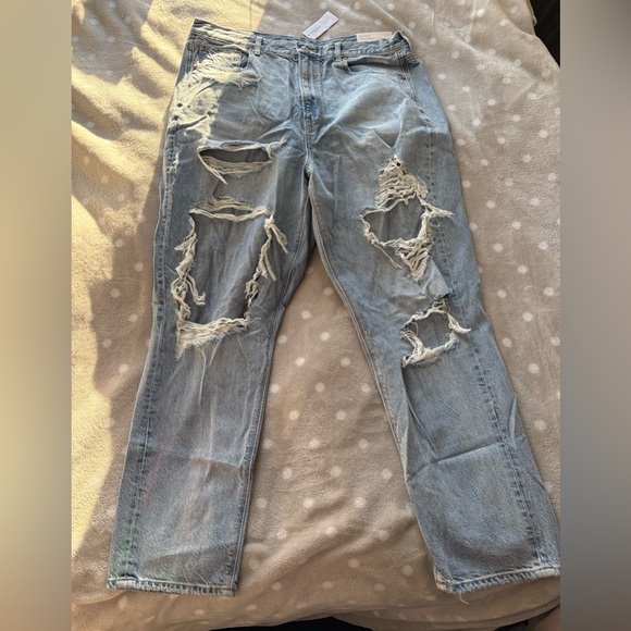 American Eagle Highest Rise Mom Jeans - Picture 2 of 7